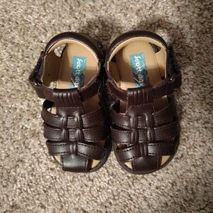 4c Brown sandals